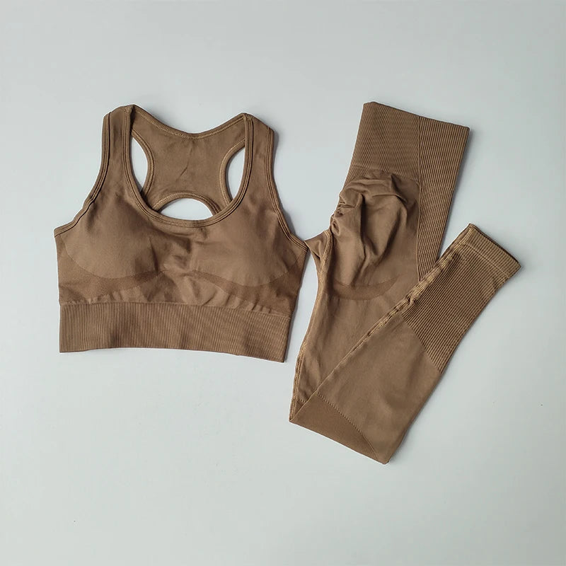 Conjunto de Sujetador y Mallas Deportivo para Mujer – Comodidad y Estilo en Movimiento